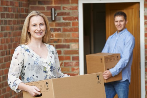 Moving team planning access for a Greenwich apartment move